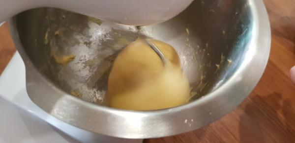 [Công Thức] Cách làm bánh mỳ Hoa Cúc ngon đẹp mắt 9