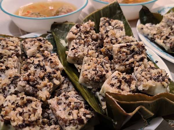 Cách làm món Bánh Bèo Hải Phòng - Tâm sự ăn tết Việt Nam 9