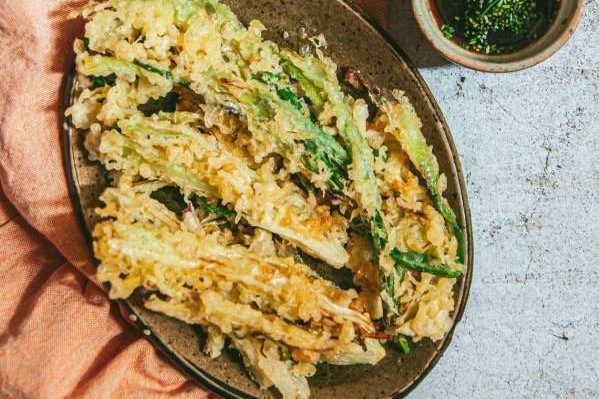 Cách làm Món cơm nắm cá và tempura rau củ 62