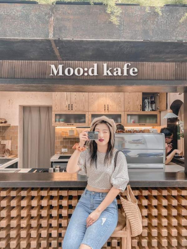 [Review Cafe Đặng Văn Ngữ] - Moo:d kafe, tone gỗ trầm ấm, xinh xắn 5