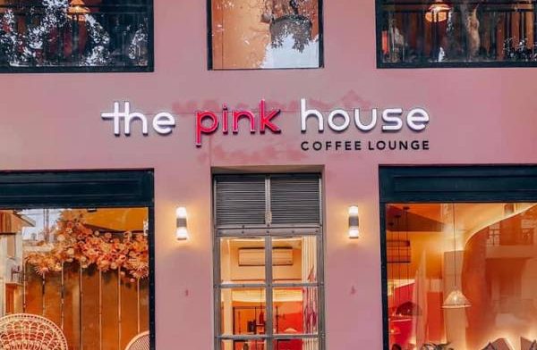 Review The Pink House Coffee & Lounge - 29B Phan Đình Phùng 38