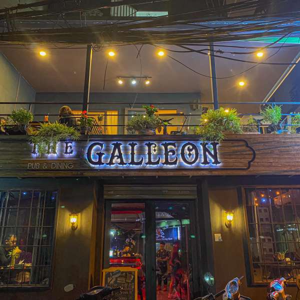 [Review] - Địa điểm hẹn hò đẹp - The Galleon Dining Lounge - Ngõ 36 Giang Văn Minh 2