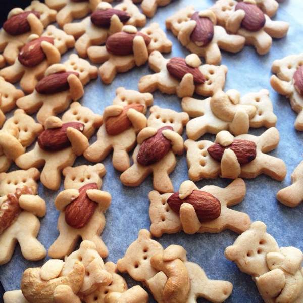 [Công Thức] Cách làm bánh Cookies hình thú ôm hạt 2